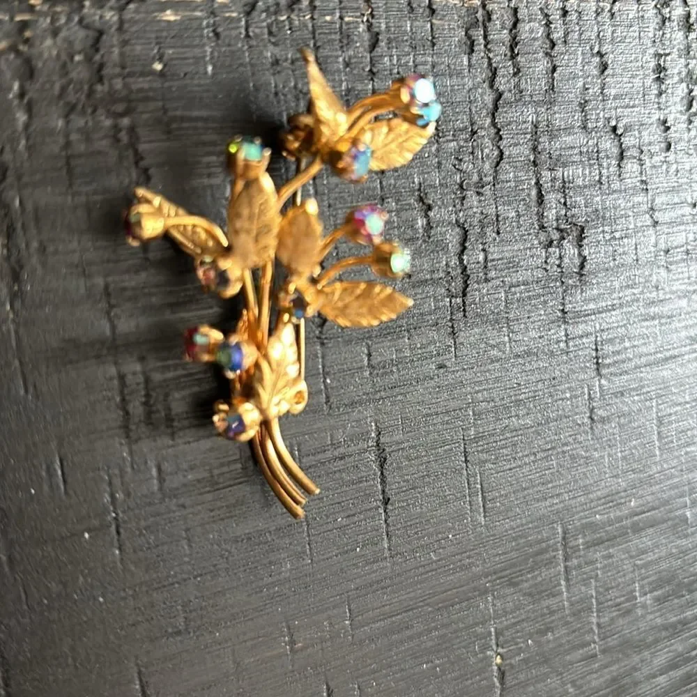 Source Unknown pin slightly